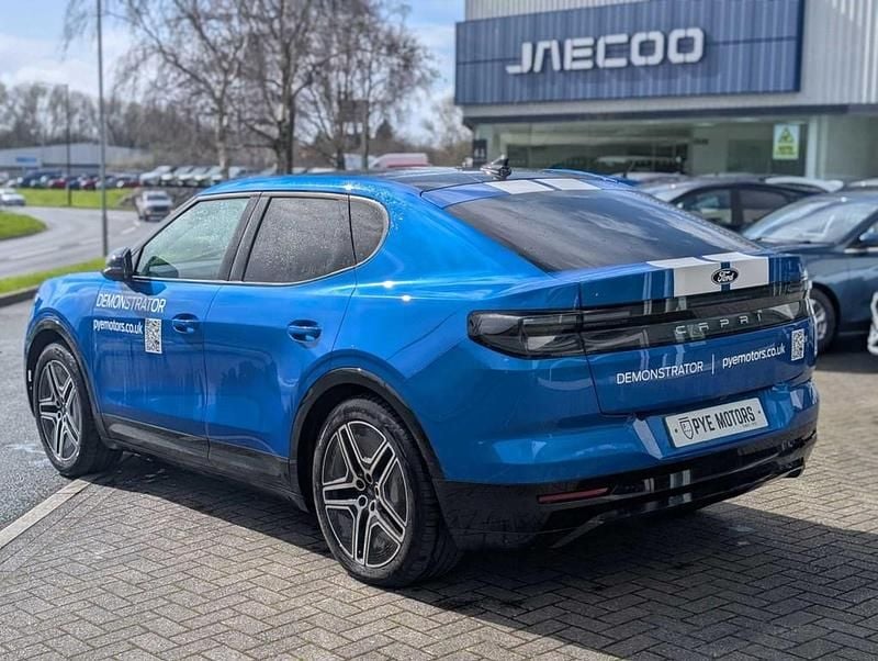 Used Ford Capri Premium 210 kW (286 HP) 2024 Blue Estate