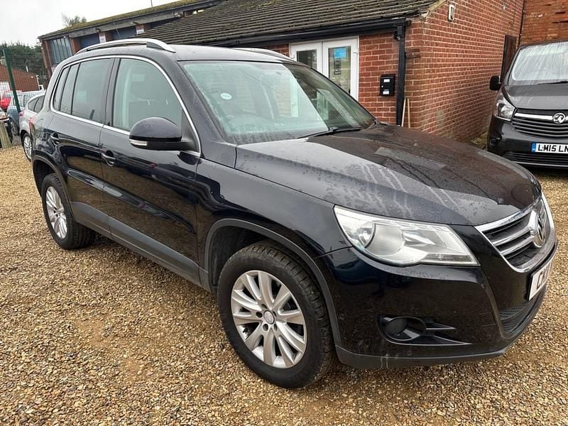 Black Used 2011 VW Tiguan Match SUV | £2,495 (Fair price) - Image 1/4