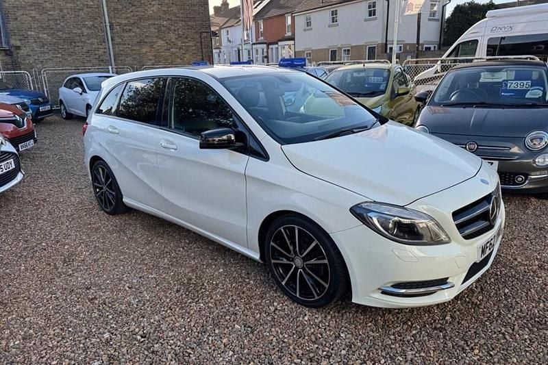 White Used 2012 Mercedes B180 MPV | £6,795 (Fair price) - Image 1/1