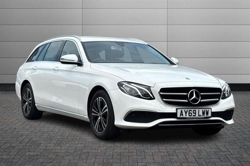 Polar white Used 2019 Mercedes E220 SE Estate | £22,150 (Good price) - Image 1/4