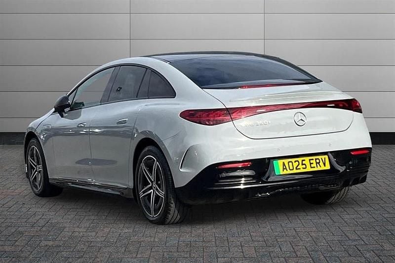 Usado Mercedes EQE350 AMG line 214 kW (292 HP) 2025 Cinzento Sedan