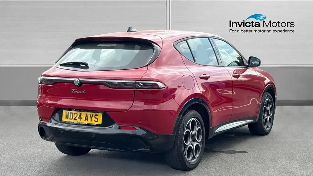 Used Alfa Romeo Tonale Sprint 160 HP (117 kW) 2024 Alfa red gloss SUV