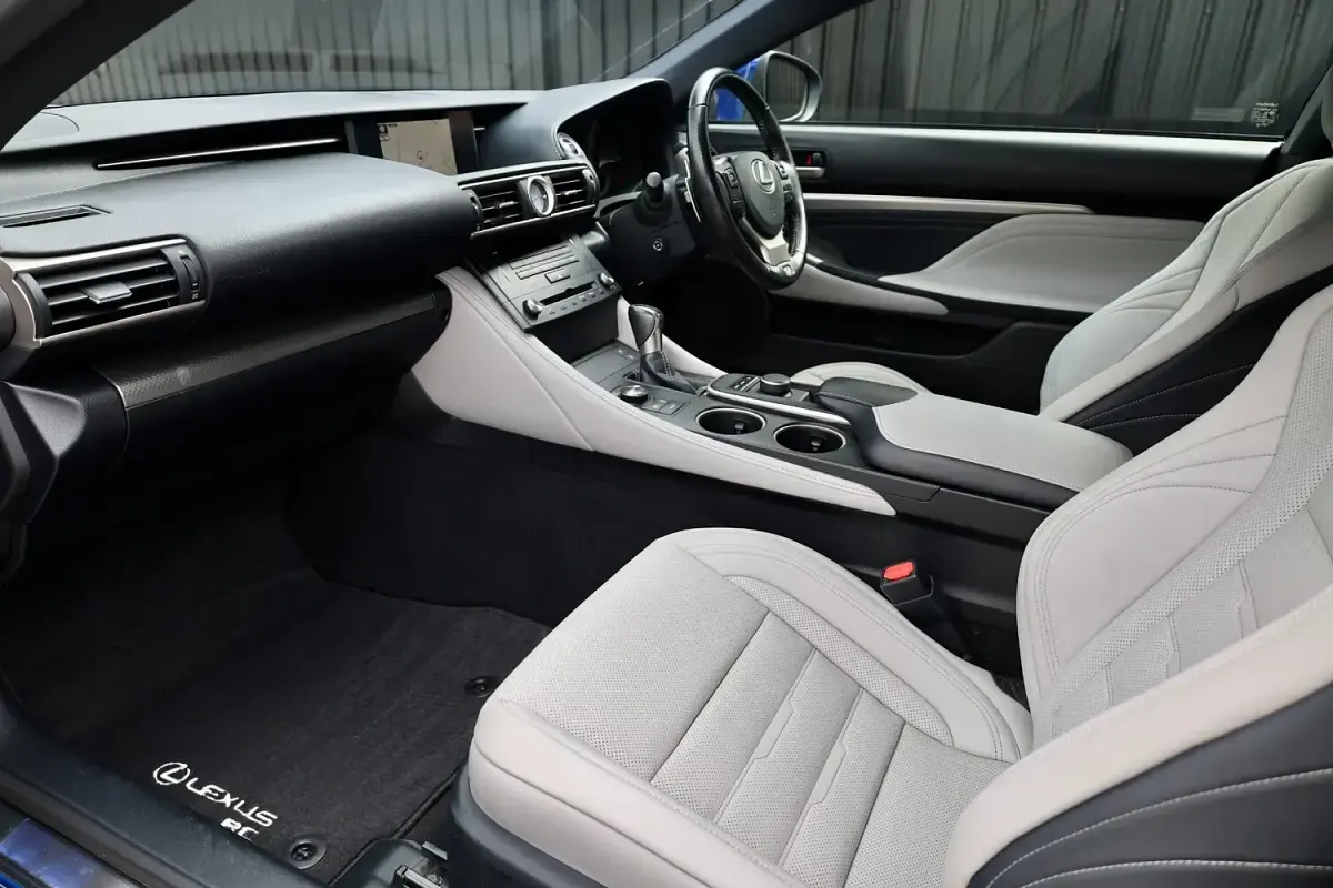 Used Lexus RC300h Sport Line 2017 Blue Coupe