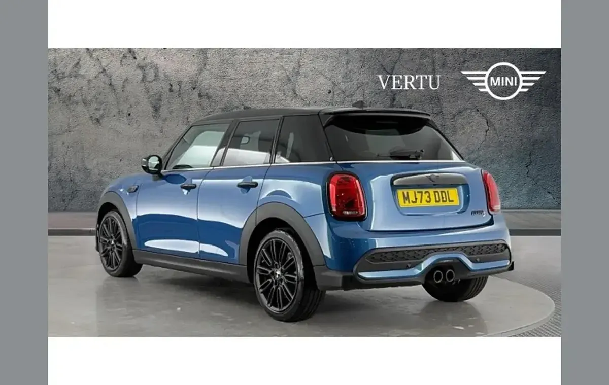 Used Mini Cooper S Exclusive 178 HP (130 kW) 2023 Blue Hatchback