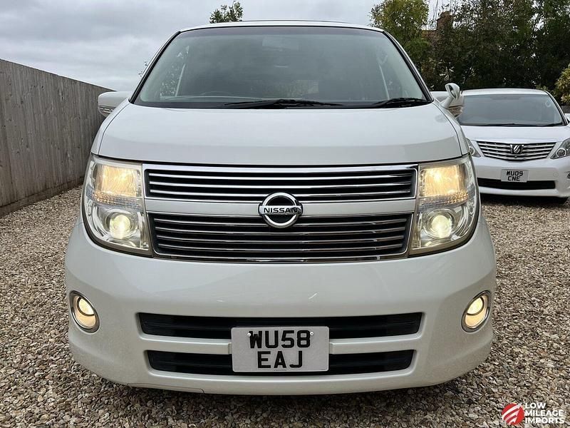 Used Nissan Elgrand 2008 White MPV