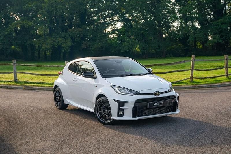 Used Toyota Yaris 2022 White Hatchback