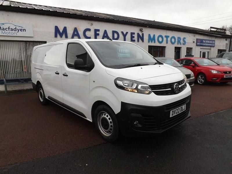 Used Vauxhall Vivaro S 100 HP (73 kW) 2022 White MPV
