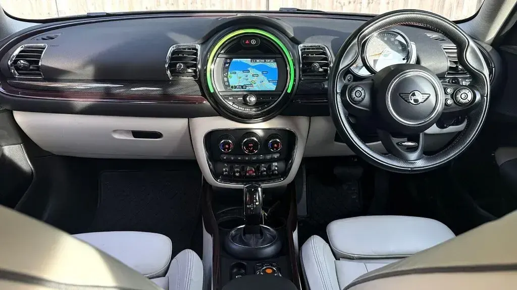 Used Mini Cooper Clubman 2018 Maroon Estate