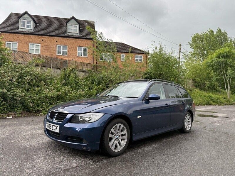 Blue Used 2006 BMW 320 Estate | £1,995 (Good price) - Image 1/4
