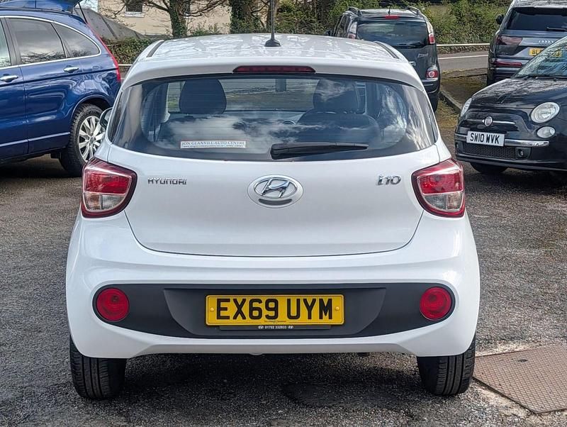 Używany Hyundai i10 SE 87 KM (63 kW) 2019 Biały Hatchback