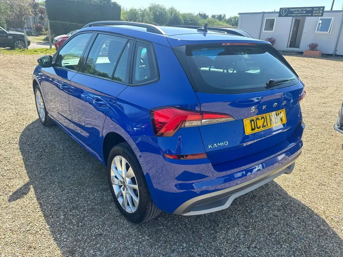 Used Skoda Kamiq SE 110 HP (80 kW) 2021 Blue SUV