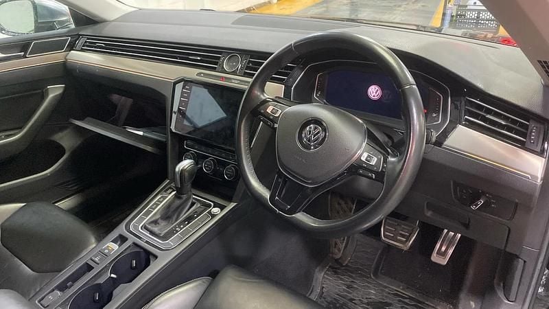 Used VW Arteon Elegance 190 HP (139 kW) 2019 Black Hatchback