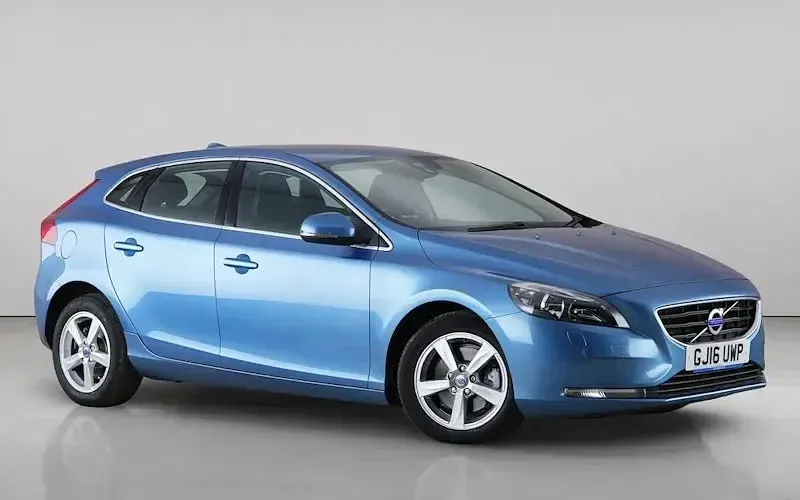 Used Volvo V40 SE 122 HP (89 kW) 2015 Hatchback