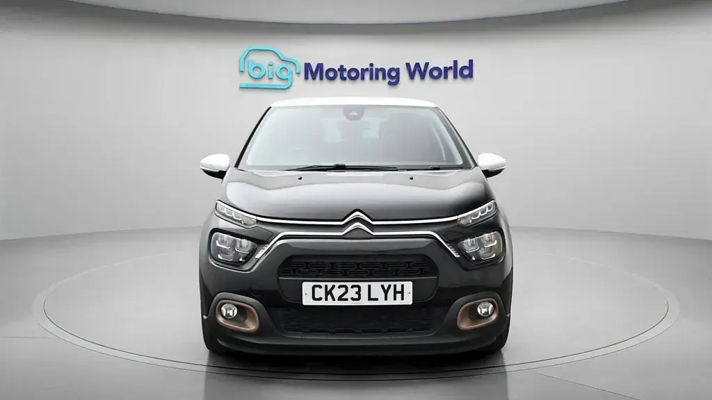 Używany Citroën C3 PureTech 83 KM (61 kW) 2023 Czarny Hatchback