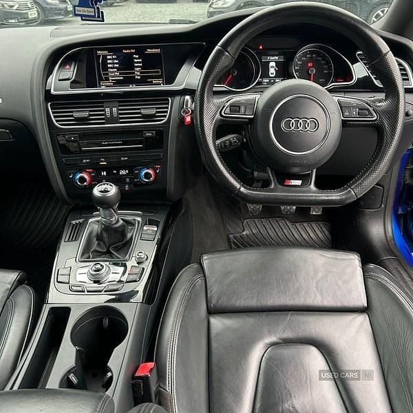 Used Audi A5 Black Edition 190 HP (139 kW) 2015 Blue Coupe