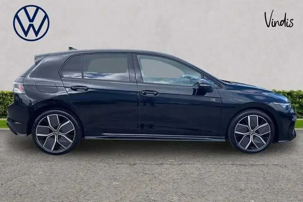 Used VW Golf VIII 150 HP (110 kW) 2025