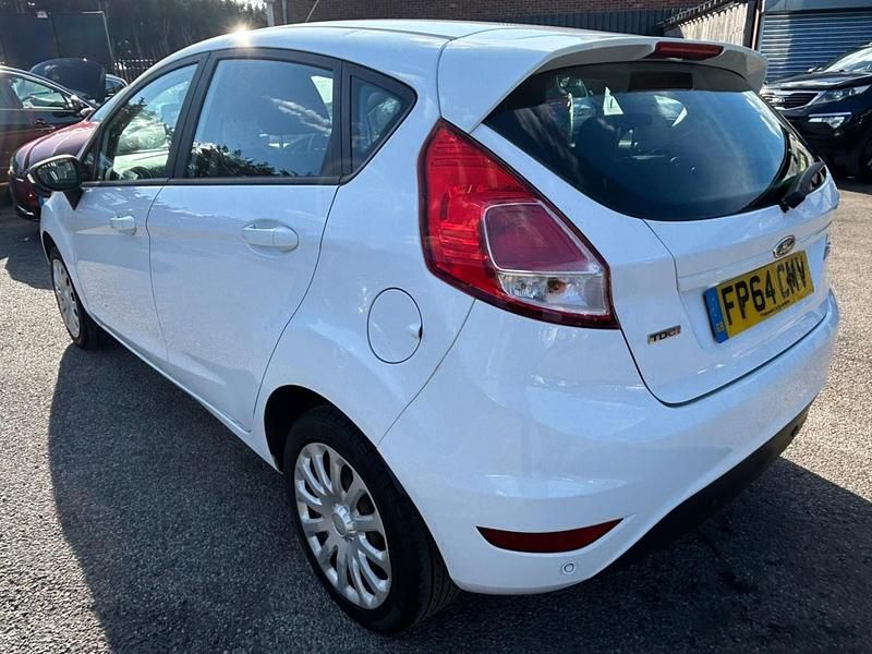 Used Ford Fiesta Style 2014 White Hatchback