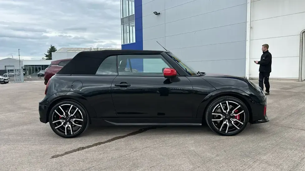 Used Mini John Cooper Works 228 HP (167 kW) 2025 Black Hatchback