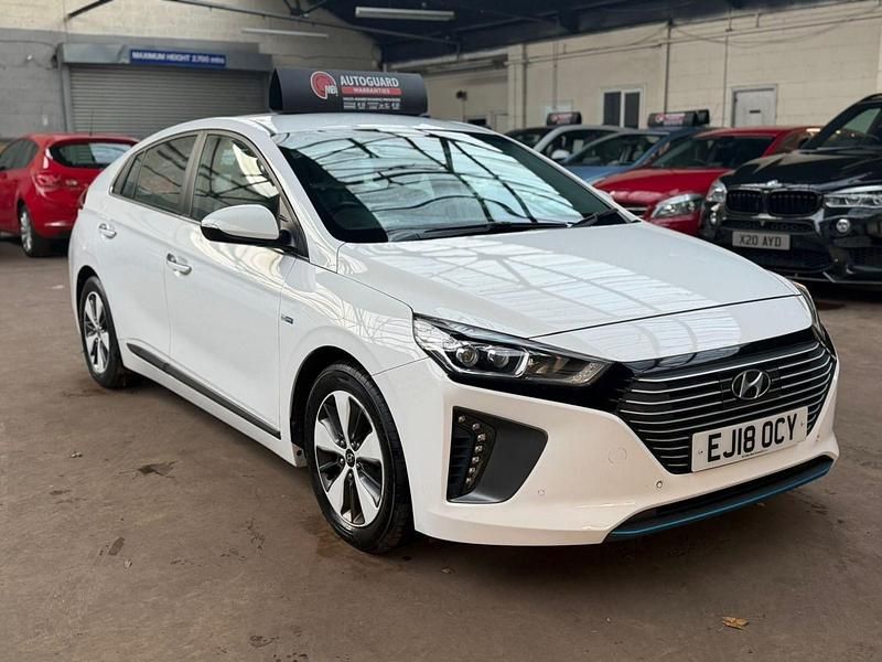 White Used 2018 Hyundai Ioniq Premium SE Hatchback | £10,000 (Fair price) - Image 1/4