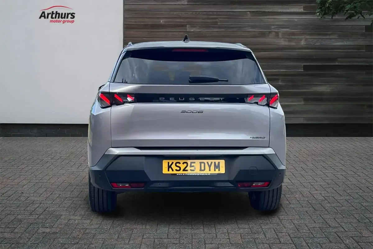 Used Peugeot 5008 GT 134 HP (98 kW) 2025 Grey SUV