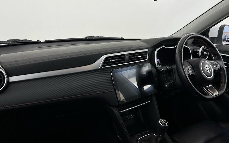 Used MG ZS Exclusive 106 HP (77 kW) 2023 Sedan