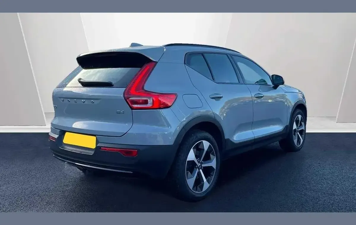 Used Volvo XC40 Plus 161 HP (118 kW) 2026 Grey SUV