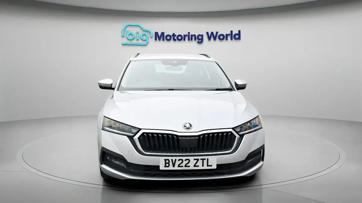 Used Skoda Octavia SE Technology 150 HP (110 kW) 2022 Silver Estate