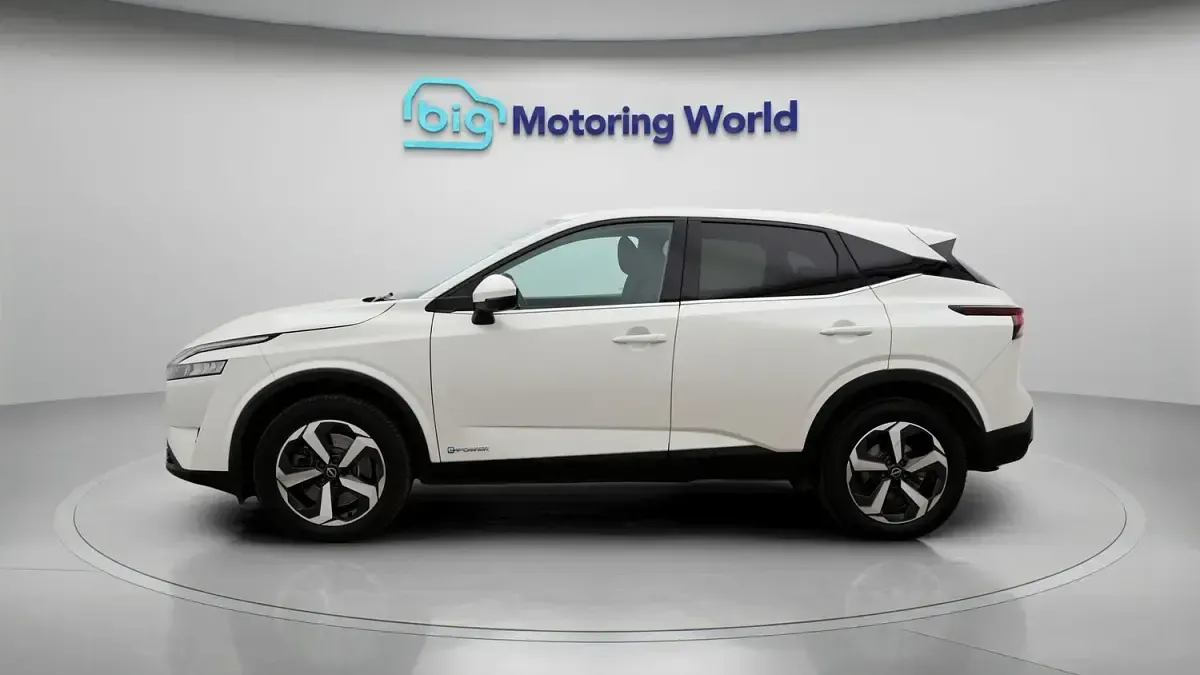 Used Nissan Qashqai N-Connecta 190 HP (139 kW) 2022 White SUV
