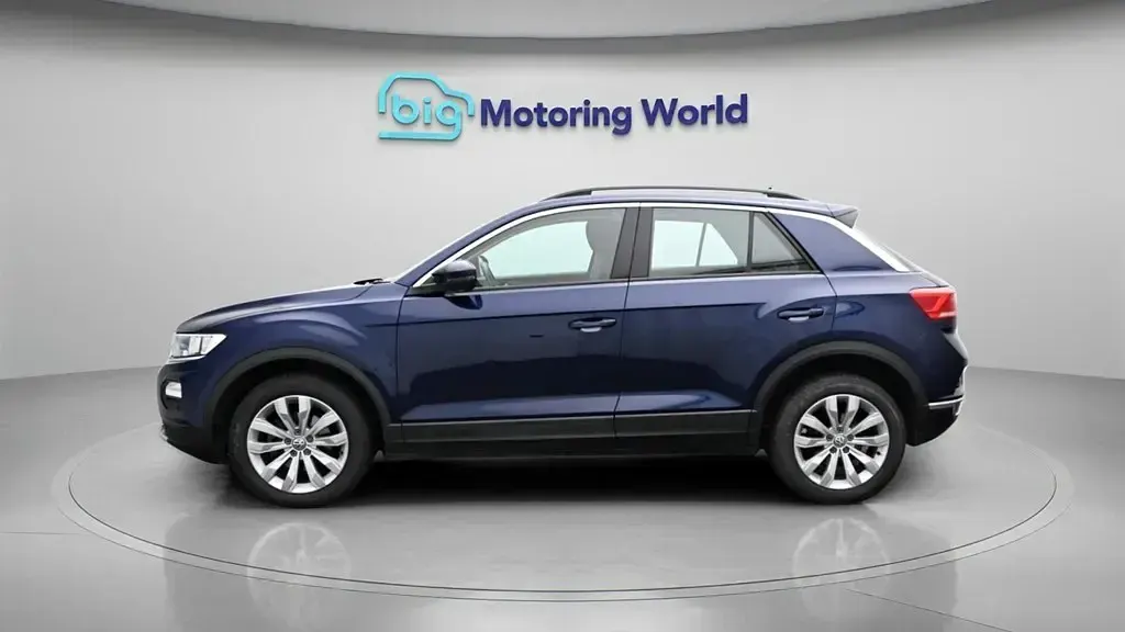Begagnad VW T-Roc SE 115 HK (84 kW) 2020 Blå SUV