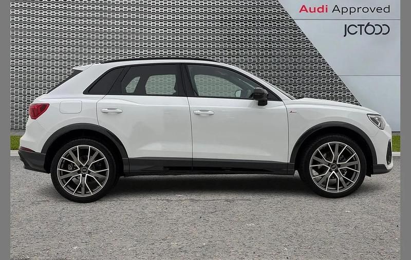 Used Audi Q3 Black Edition 150 HP (110 kW) 2025 White SUV