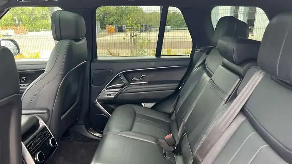 Used Land Rover Range Rover HSE 440 HP (323 kW) 2022 Metallic  eiger grey  SUV