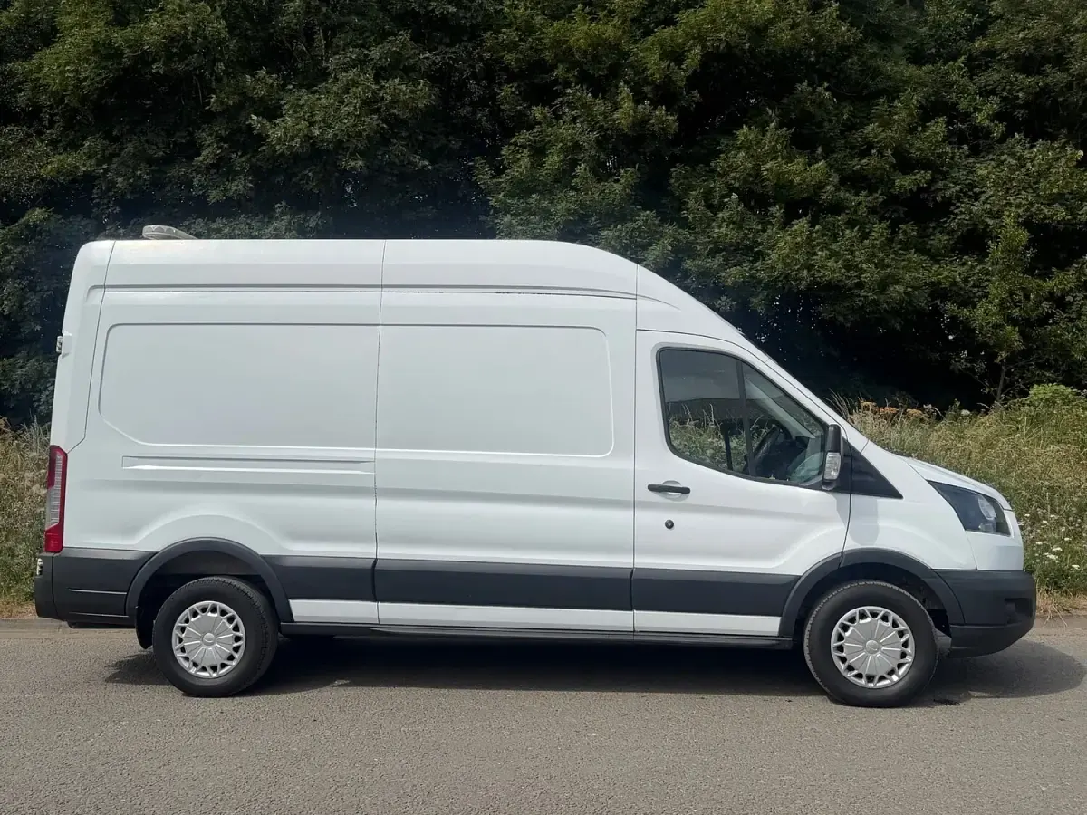 Used Ford Transit 130 HP (95 kW) 2018 White Van