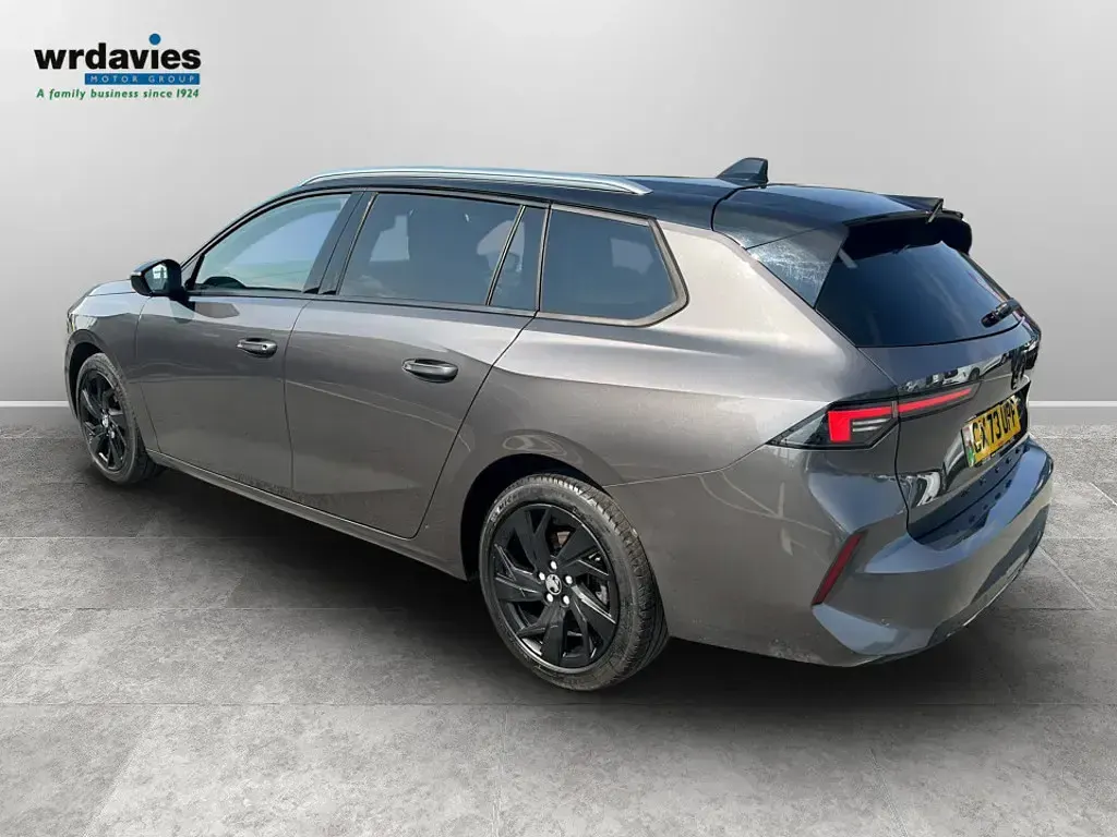 Used Vauxhall Astra 128 HP (94 kW) 2023 Grey Estate