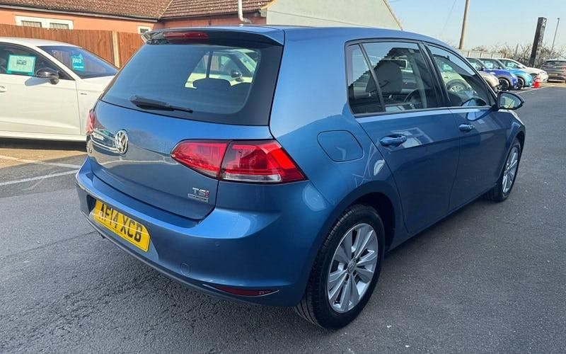 Used VW Golf VII SE 122 HP (89 kW) 2014 Blue Hatchback