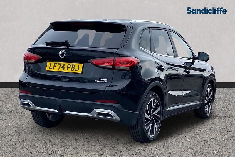 Used MG ZS Trophy 196 HP (144 kW) 2024 Metallic  black pearl SUV