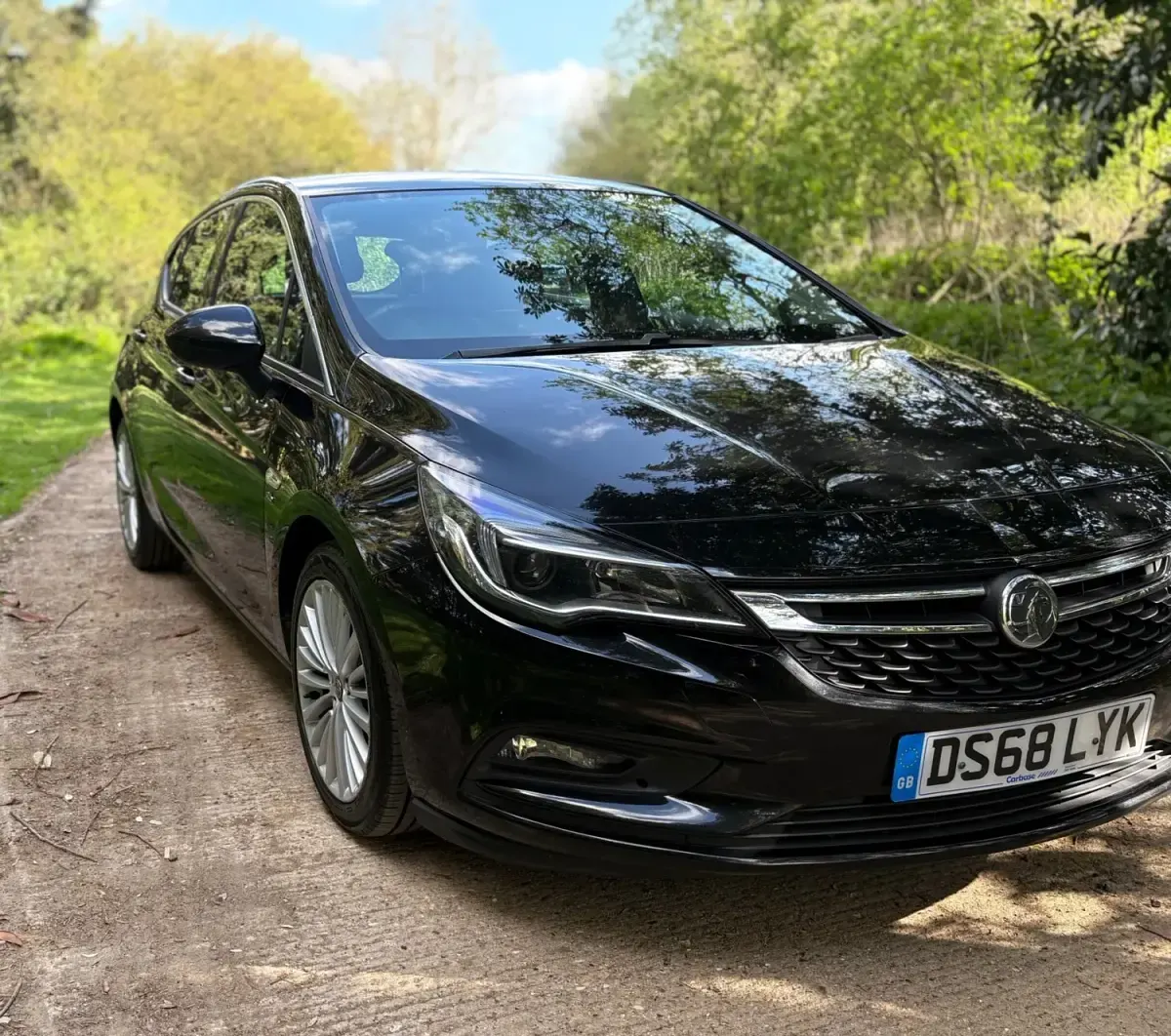 Second-hand Vauxhall Astra Elite 200 CP (147 kW) 2018 Negru Hatchback