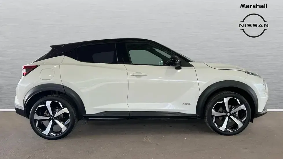 Used Nissan Juke Tekna 143 HP (105 kW) 2023 White SUV