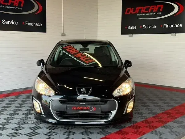 Used Peugeot 308 112 HP (82 kW) 2012 Black Hatchback