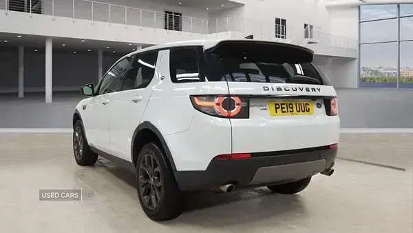 Used Land Rover Discovery Sport Landmark 180 HP (132 kW) 2018 White SUV