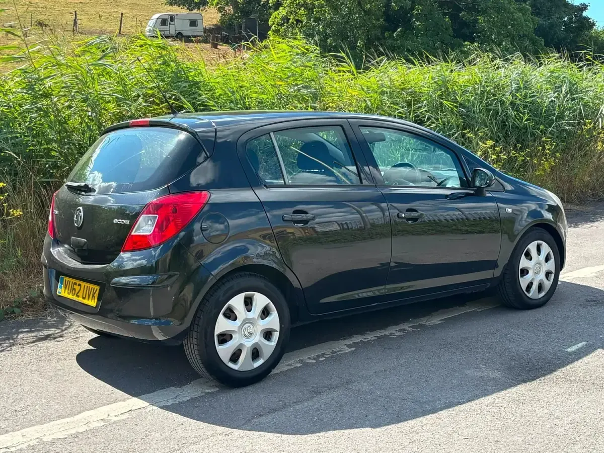 Used Vauxhall Corsa 95 HP (69 kW) 2012 Black Hatchback