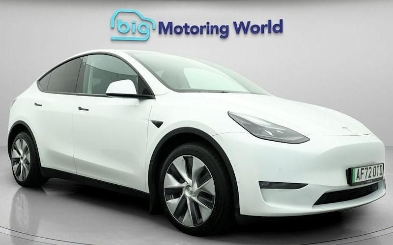 Used 2025 Tesla Model Y Long Range AWD SUV | £25,900 (Super price) - Image 1/4