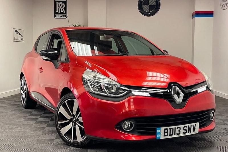 Red Used 2013 Renault Clio IV Dynamique Hatchback | £4,495 (Good price) - Image 1/1