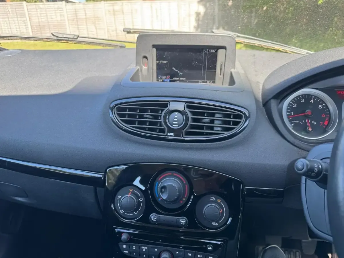 Gebraucht Renault Clio IV Dynamique 2012 Grau Kleinwagen