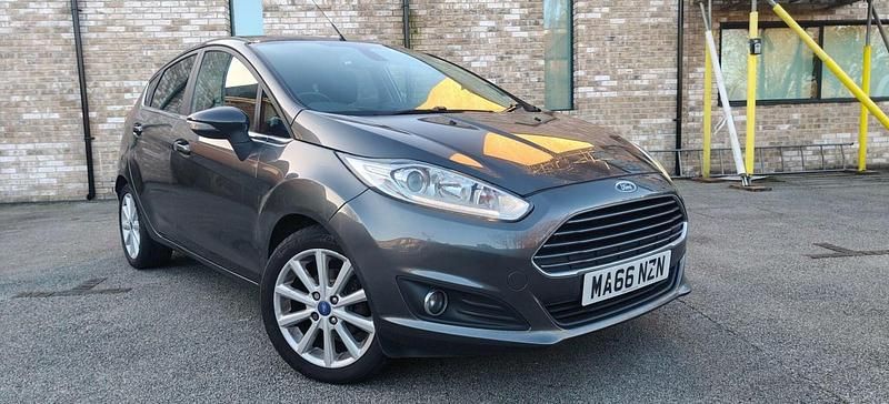 Grey Used 2016 Ford Fiesta Titanium Hatchback | £4,195 (Good price) - Image 1/4