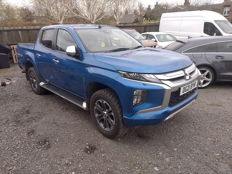 Used Mitsubishi L200 150 HP (110 kW) 2021 Blue Pickup