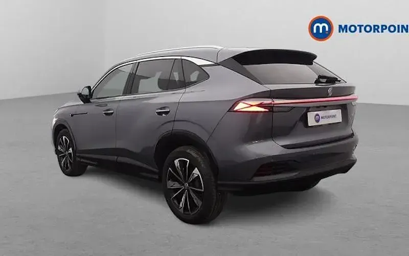 Usado MG HS Trophy 224 HP (164 kW) 2025 Cinzento SUV