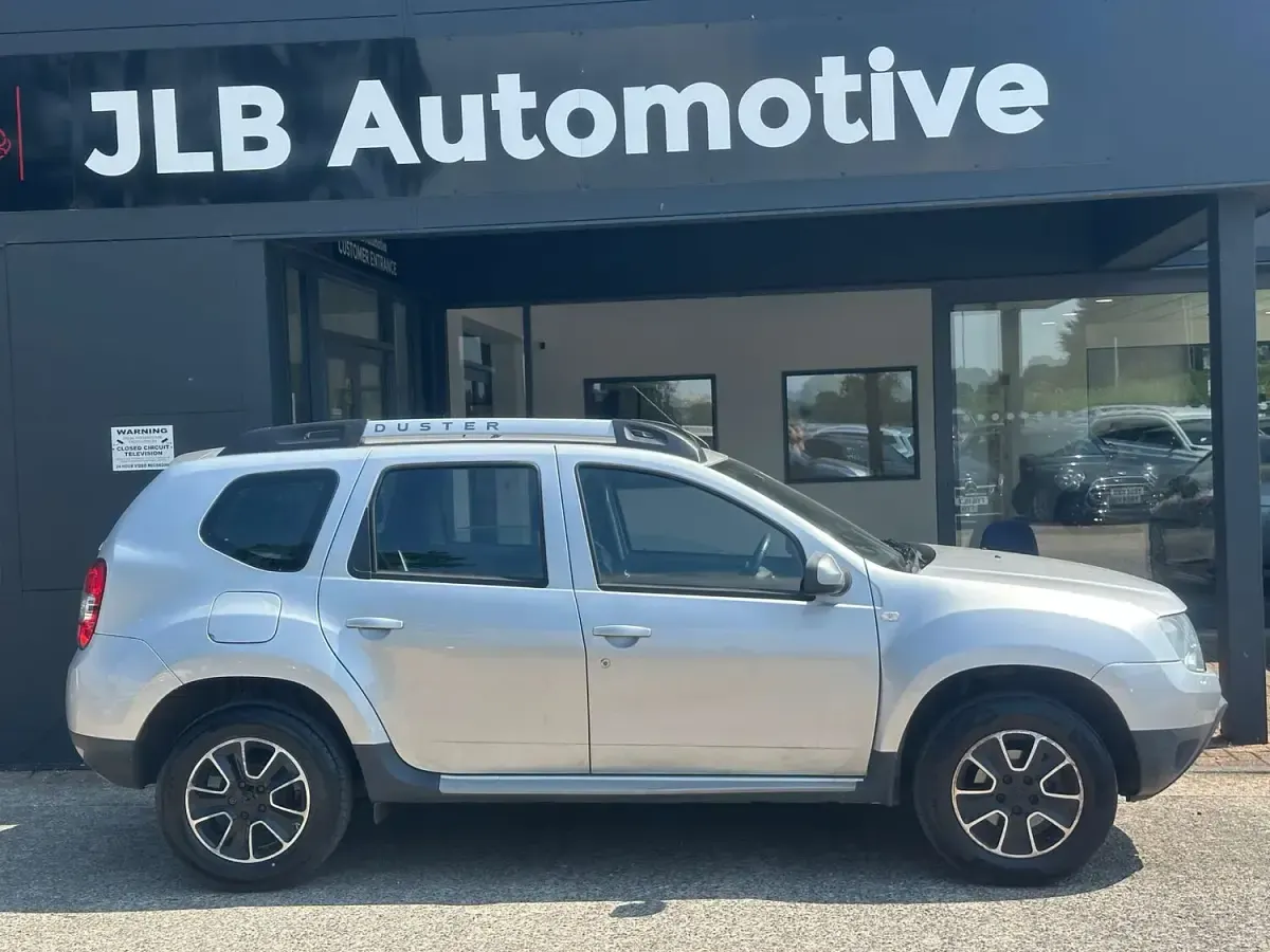 Used Dacia Duster Prestige 110 HP (80 kW) 2017 Silver SUV