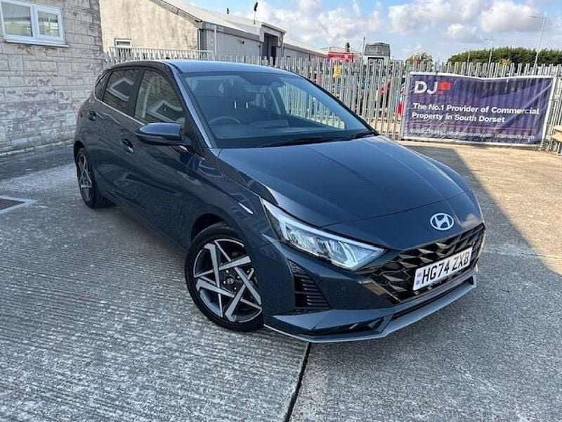 Used Hyundai i20 Premium 100 HP (73 kW) 2025 Grey Hatchback