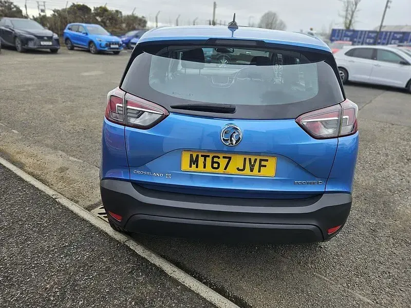 Used Vauxhall Crossland X S 99 HP (72 kW) 2017 Blue SUV