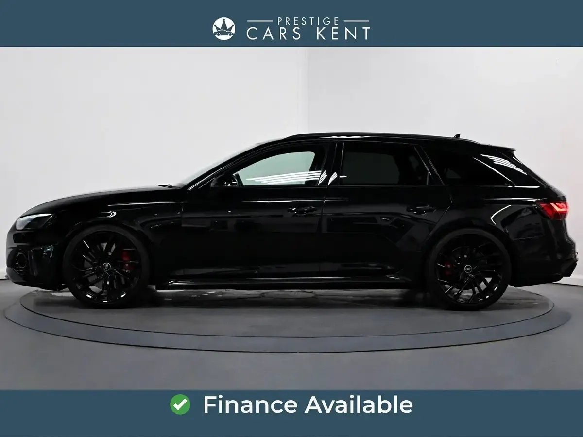 Used Audi RS4 Design 450 HP (330 kW) 2021 Black Estate